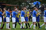 Fotbalisté TJ Sokol Kralovice na podzim porazili Kaznějov (modří) v I. A třídě 4:3. A lídr soutěže proti Bohemii uspěl i v sobotním utkání 2. kola Poháru PKFS v Horní Bříze (4:2).