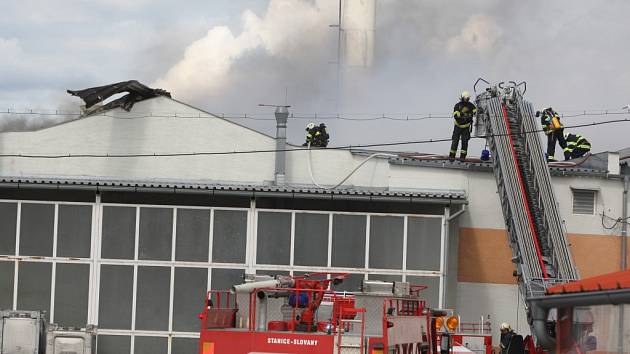Požár haly v Plzni-Radčicích
