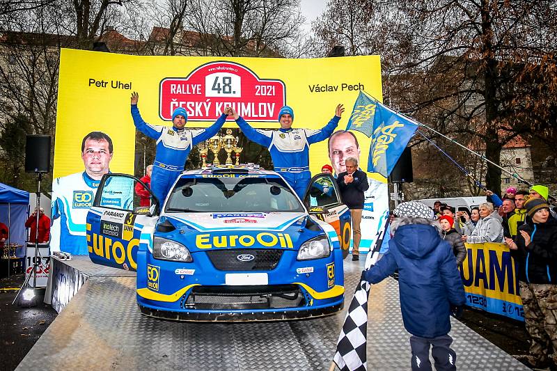 Václav Pech a Petr Uhel s vozem Ford Focus WRC po triumf na Rallye Český Krumlov.