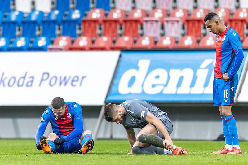 Zkušený fotbalista Roman Potočný bude na jaře oblékat dres plzeňské Viktorie.