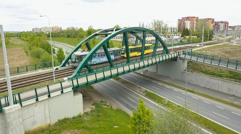 Tramvajová trať na Borská pole. Slavnostně byla otevřena na konci roku 2019. Nová trať vede od křižovatky Klatovská-Kaplířova-U Borského parku k ulici U Letiště, kde je točna.