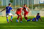 Fotbalisté SK Slavia Vejprnice (na archivním snímku hráči v červenobílých dresech) porazili ve 2. kole krajského poháru mužů Město Zbiroh 3:0.