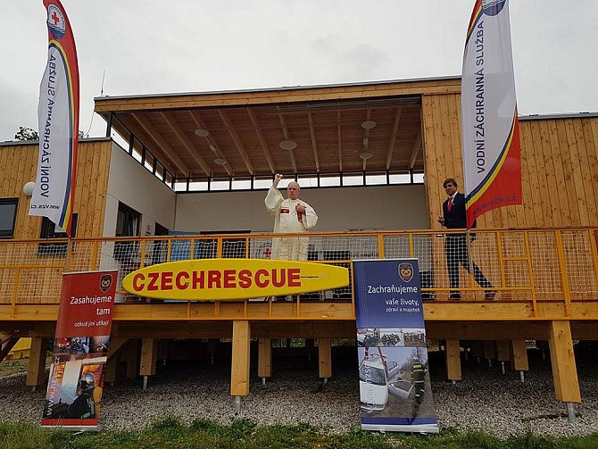 Slavnostní otevření stanice první pomoci vodních záchranářů na Hracholuské přehradě