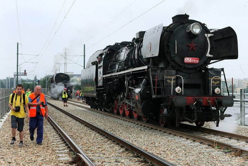 Zátěžová zkouška mostu v Těšínské ulici v Plzni