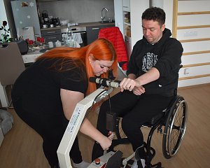 Josef Klír z Plzně trpí roztroušenou sklerózou. První snímky jsou z doby ještě před onemocněním, poslední z letošního roku.