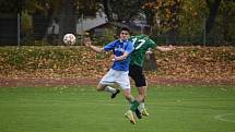 11. kolo FORTUNA divize A: TJ Jiskra Domažlice B (na snímku fotbalisté v modrých dresech) - FK VIAGEM Příbram B 2:5 (1:2).