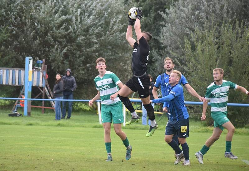 7. kolo FORTUNA ČFL, skupina A: Bohemians Praha 1905 B - TJ Jiskra Domažlice (modří) 5:0.