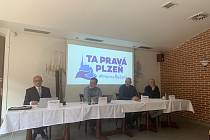 Členové nového uskupení Ta Pravá Plzeň. Zleva na snímku lídr kandidátky Pavel Šrámek, Petr Rund, Jan Šneberk a Robert Kaše.