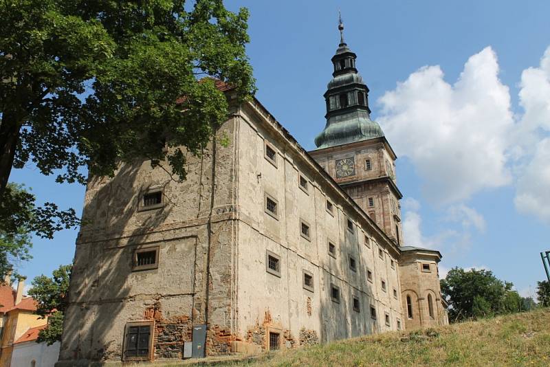 Představení znovuotevřené prohlídkové trasy Sýpka kláštera v Plasích