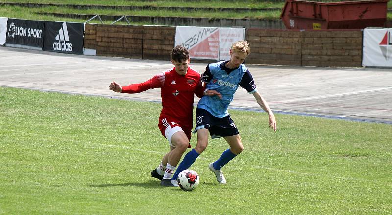 27. kolo FORTUNA divize A: SK Petřín Plzeň (červení) - ČLU Beroun 5:2.