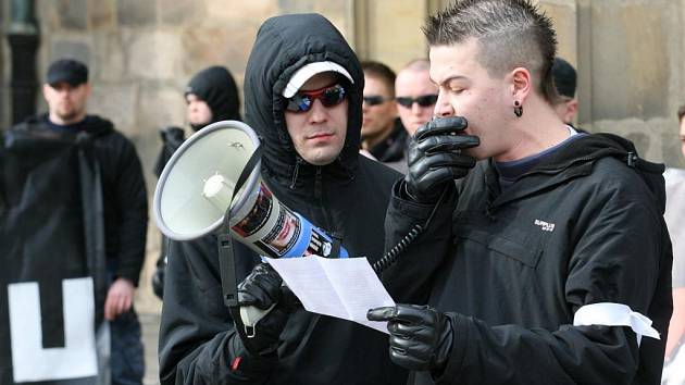 Tomáš Babka přednáší svůj projev na náměstí Republiky