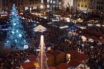 Vánoční strom na náměstí Republiky v Plzni