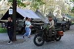 Slavnosti Svobody v Plzni – dobové vojenské kempy a ležení US Army. Ukázka výstroje a výzbroje, historická vojenská technika, tank Sherman, legendární Jeepy a Dodge nebo třeba stíhačka Spitfire v barvách 312. československé stíhací perutě RAF.