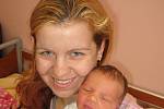 Alena Hadravová z Plzně pojmenovala svého prvorozeného syna po manželovi Vaškovi z lásky k němu. Vašík junior (3,22 kg/52 cm) se narodil 13. května v 5.24 hod. ve FN v Plzni