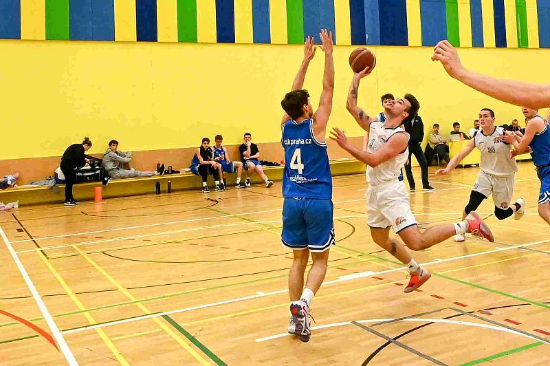 Basketbalisté v utkání s rezervou USK Praha.