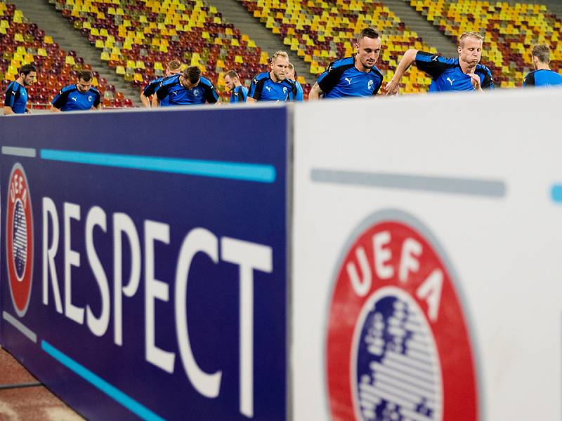 Hráči Viktorie Plzeň na stadionu Arena Nationala v Bukurešti. 