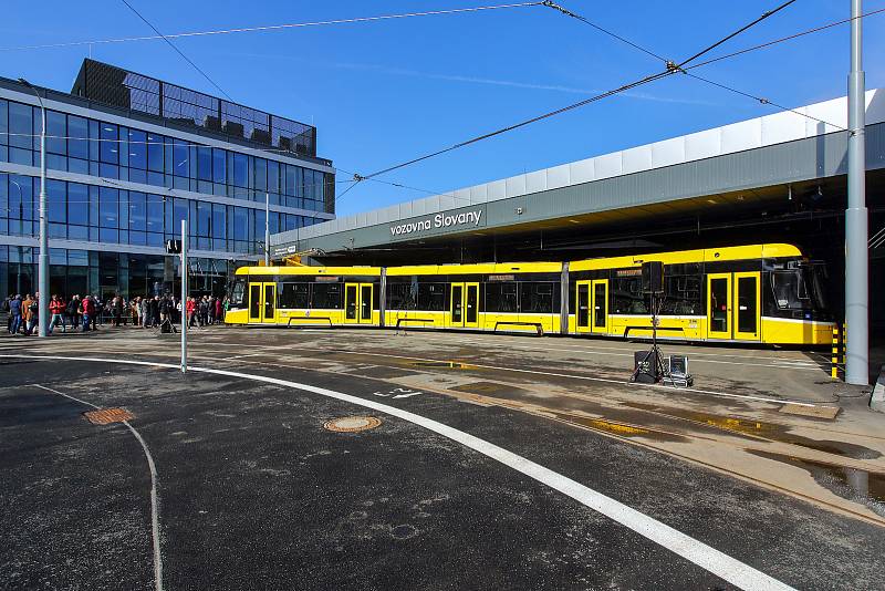 Nová tramvajová vozovna PMDP v Plzni na Slovanech byla ve čtvrtek 16. 3. slavnostně uvedena do provozu.