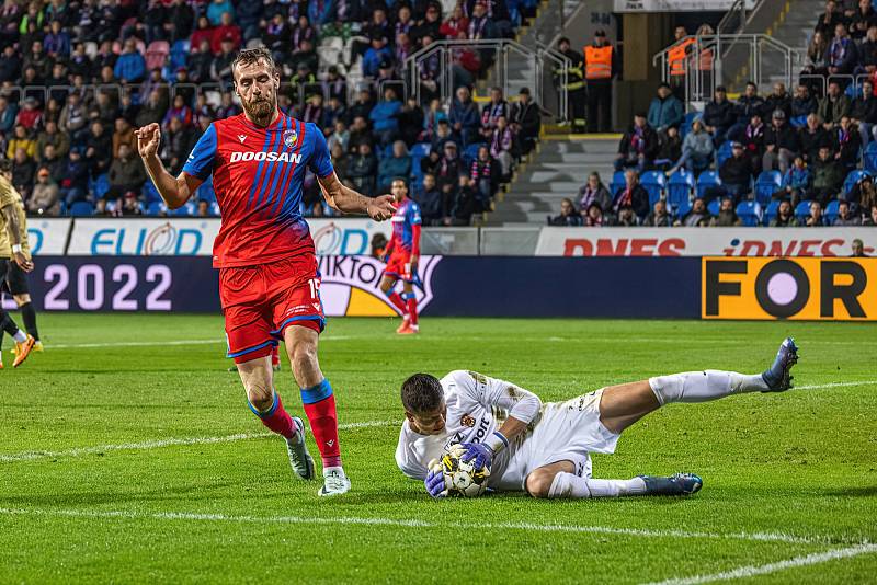 Fotbalisté Viktorie Plzeň porazili v domácí ligové derniéře Zbrojovku Brno 4:0.