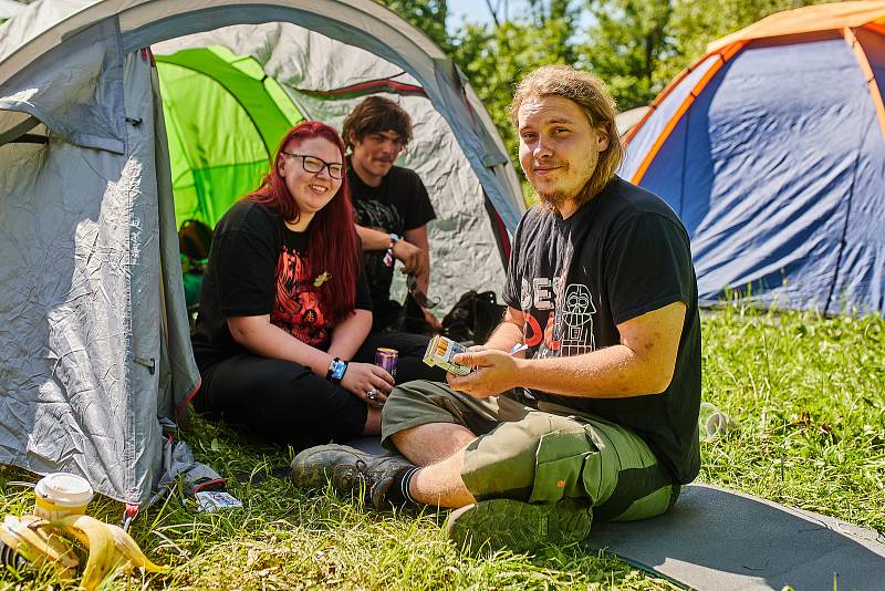 Metalfest - svátek příznivců metalu v amfiteátru v Plzni na Lochotíně.