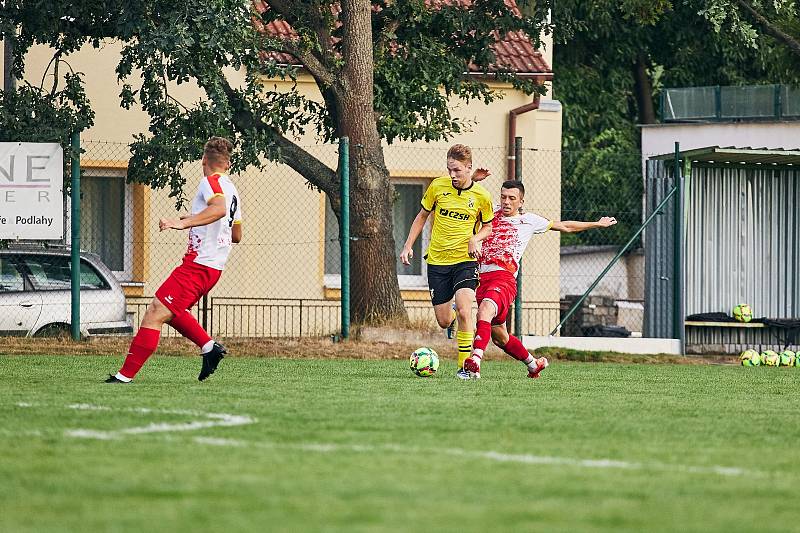 2. kolo KPM: TJ Sokol Lhota (žlutí) - SK Slavia Vejprnice 3:2.