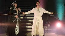 Eva Urbanová (Amneris), Paolo Lardizzone (Radames).