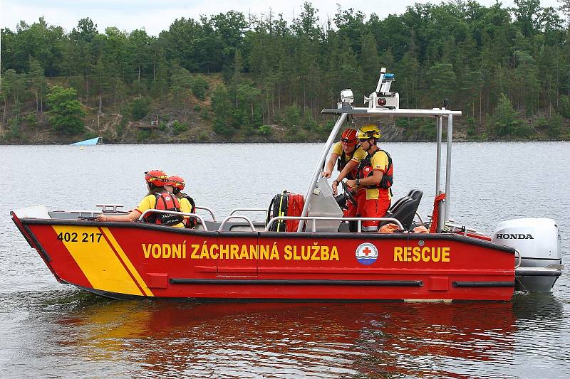 28 – Posádka každý den kontroluje největší rekreační oblasti v okolí přehrady.