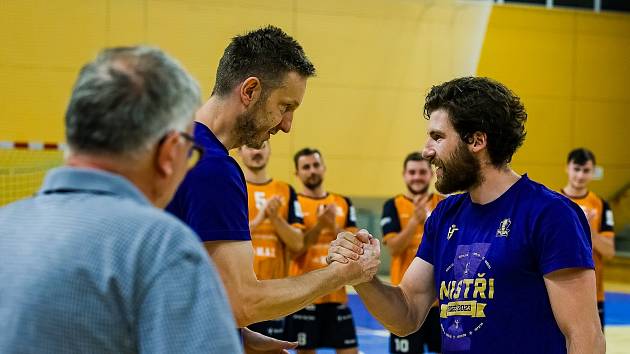 Futsalový zápas mistrů, 2. června 2023: futsalisté SK Interobal Plzeň - házenkáři Talent Týmu Plzeňského kraje 5:5.