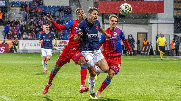 9. kolo FORTUNA:LIGY: FC Viktoria Plzeň - SK Slavia Praha 3:0 (2:0).