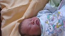 Denisa (3,09 kg, 48 cm) se narodila 21. května v 8:23 ve Fakultní nemocnici v Plzni. Na světě svoji prvorozenou dceru přivítali maminka Pavlína Pospíšilová a tatínek Jaroslav Eret z Plzně
