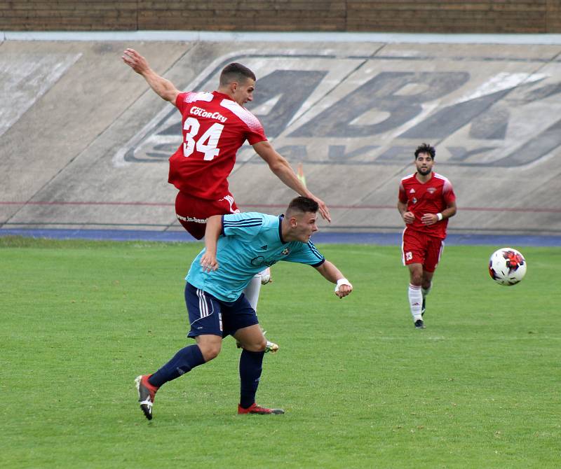 7. kolo FORTUNA divize A: SK Petřín Plzeň (červení) - SK Otava Katovice (modří) 7:0.