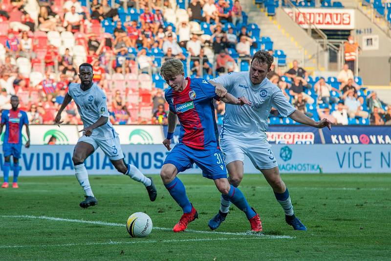 PREMIÉRA S ROZPAKY. Fotbalisté Viktorie Plzeň porazili na úvod sezony běloruské Dynamo Brest 2:1, už zítra je čeká ligová premiéra s Mladou Boleslaví. Snad největším pozitivem úvodu sezony je, že už zase do hledišť můžou diváci. V Doosan Areně polovina ka