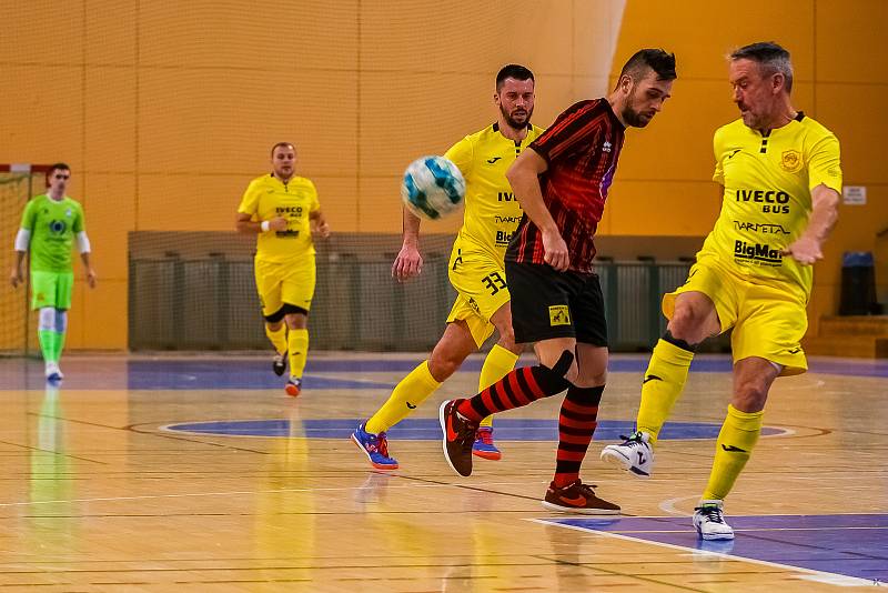 1. Futsal liga (17. kolo): SK Interobal Plzeň - 1. FC Nejzbach Vysoké Mýto 27:0.