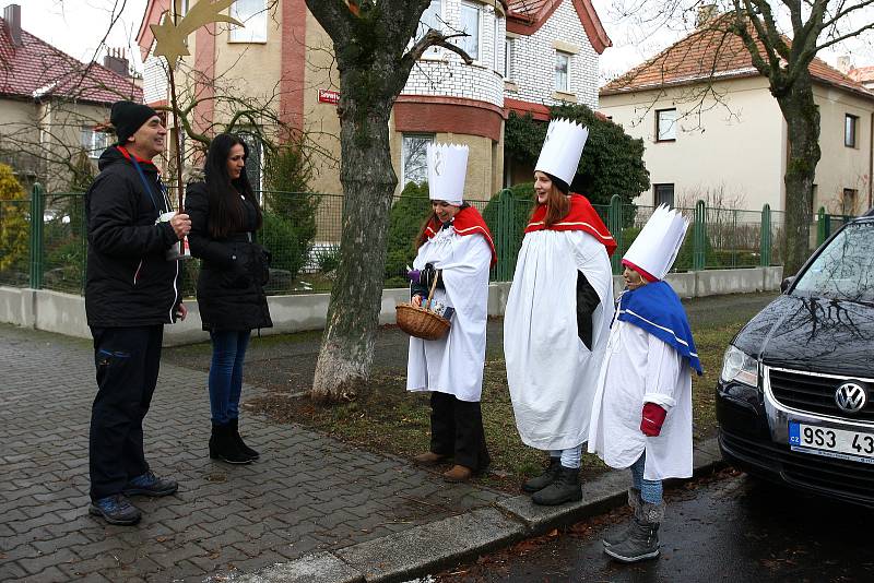 Koledníky Tříkrálové sbírky doprovází Milan Nový po plzeňských Slovanech už osmnáctým rokem.