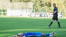 TJ Zruč (modří) - FK Nepomuk (růžové dresy) 0:3.