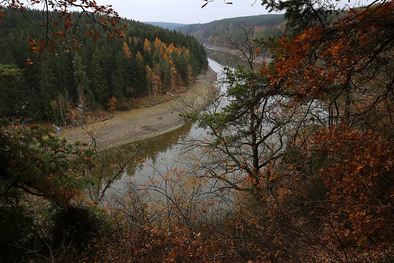 Rekonstrukce železničního mostu přes vodní dílo Hracholusky, na trati Pňovany - Bezdružice.