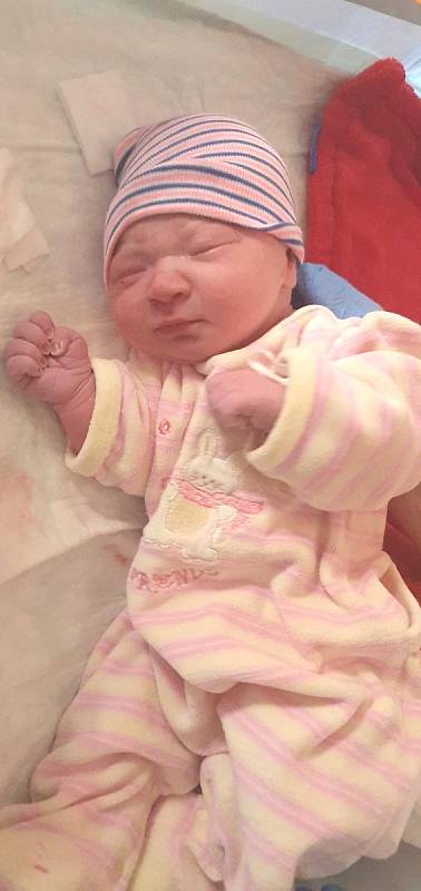 Isabelka Kornatovská z Ostrova se narodila 19. dubna 2020 v 0:02 hodin mamince Simoně a tatínkovi Jakubovi. Po příchodu na svět v karlovarské nemocnici vážila jejich dcerka 3290 gramů a měřila 50 centimetrů.
