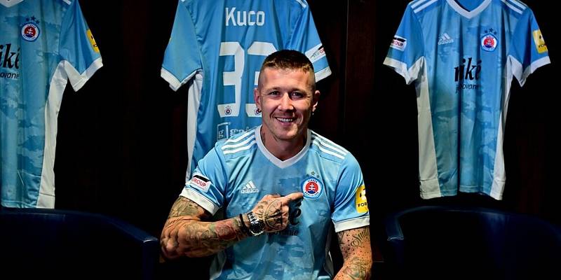 JURAJ KUCKA, hvězdná posila bratislavského Slovanu, by se měl předvést zítra v Dobřanech.