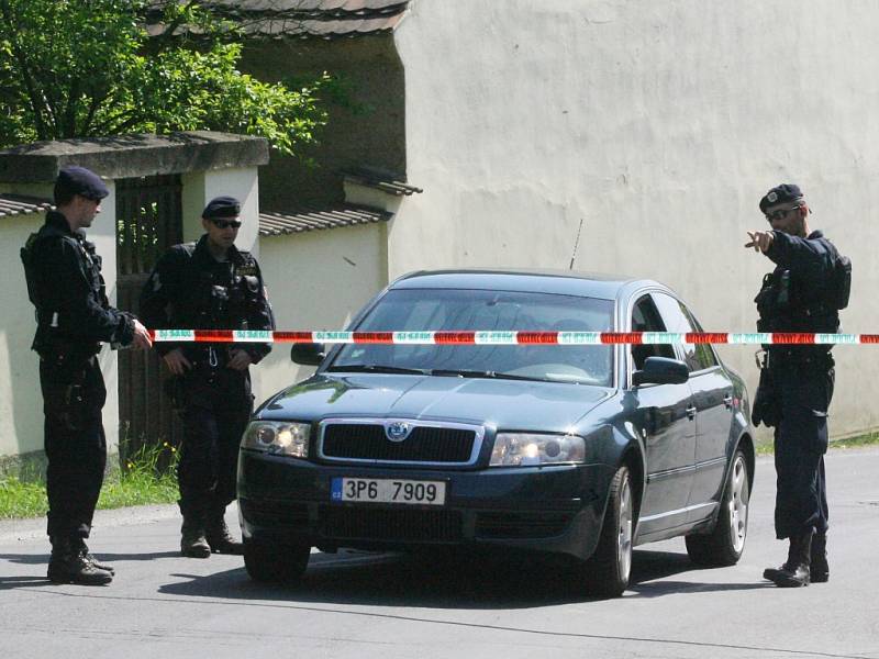 V Červeném Hrádku zemřel po explozi válečného granátu třiatřicetiletý muž