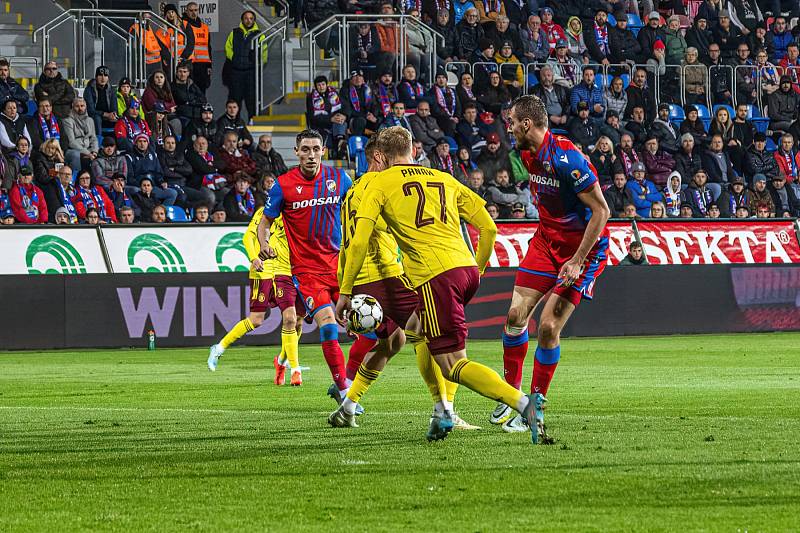 Série neporazitelnosti fotbalistů Viktorie Plzeň skončila po 35 zápasech, v sobotu prohráli v 15. kole FORTUNA:LIGY doma s pražskou Spartou 0:1.