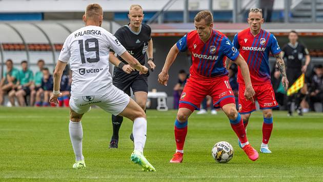 Fotbalisté Viktorie Plzeň vstoupili do nadstavby o titul sobotní remízou 2:2 se Slováckem.