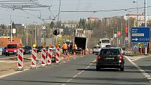 Rekonstrukcí tramvajové trati začala dvouletá rekonstrukce mostu generála Pattona v centru Plzně.