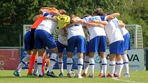 2. kolo FORTUNA ČFL, skupina A: FK Králův Dvůr - FK ROBSTAV Přeštice (hráči ve žlutých dresech) 4:1 (1:0).