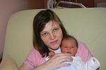 Evě Benešové a Milanu Štichovi z Plzně se 8. 4. v 11.30 hod. narodila ve FN prvorozená dcera Anetka (3,45 kg, 51 cm)