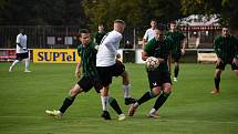 7. kolo FORTUNA divize A: FC Rokycany (na snímku fotbalisté v zelených dresech) - FK VIAGEM Příbram 3:1.