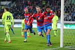 SPOLUHRÁČI, TEĎ SOUPEŘI. Když nastoupil Michal Ďuriš naposledy za Viktorii Plzeň, dal při vítězství nad Brnem (2:0) druhý gól. Autorem toho prvního byl Michael Krmenčík, na hřišti tehdy byli i Patrik Hrošovský a Aleš Matějů.