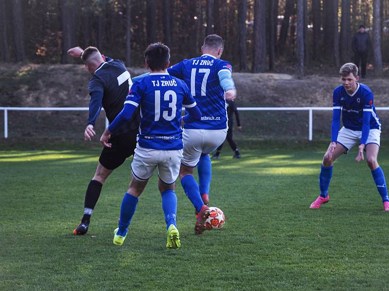 21. kolo KPM: TJ Zruč (modří) - FK Okula Nýrsko 1:2.