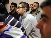 Muslimové žijící v Plzni v pátek v lochotínské modlitebně odmítli teroristickou akci islamistů