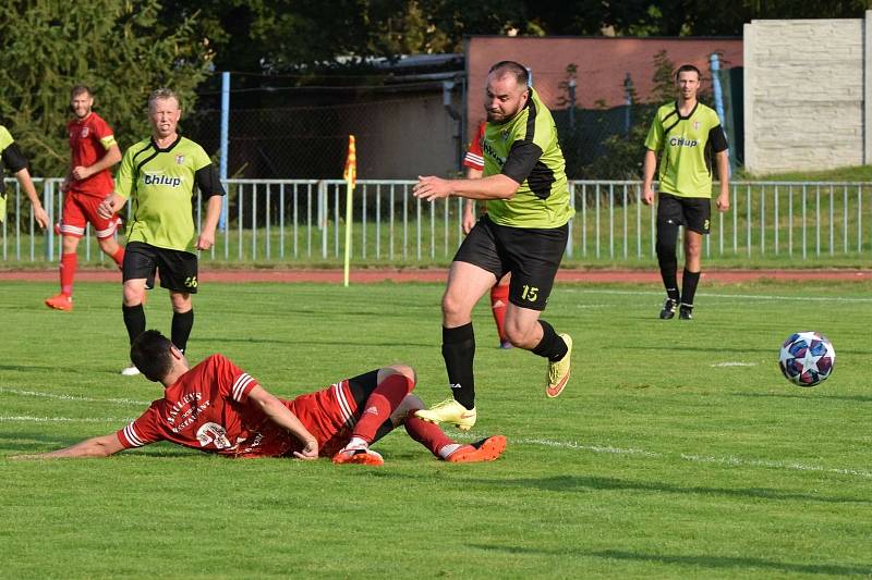 Tachov (v červeném) vs. Nečtiny (I. B třída, skupina A) 8:0.