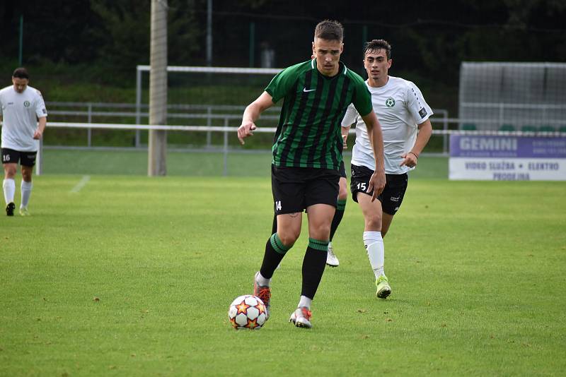 7. kolo FORTUNA divize A: FC Rokycany (na snímku fotbalisté v zelených dresech) - FK VIAGEM Příbram 3:1.