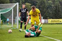 Fotbalisté FK Robstav (na archivním snímku hráči ve žlutých dresech) podlehli v generálce na třetiligové jaro Slovanu Velvary 0:2.